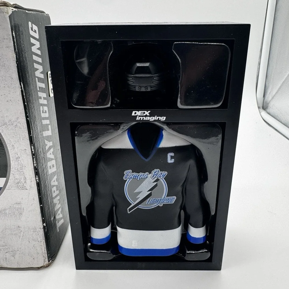 Tampa‎ Bay Lightning Lecavalier #4 Retirement Night Collectible Mini Locker NHL